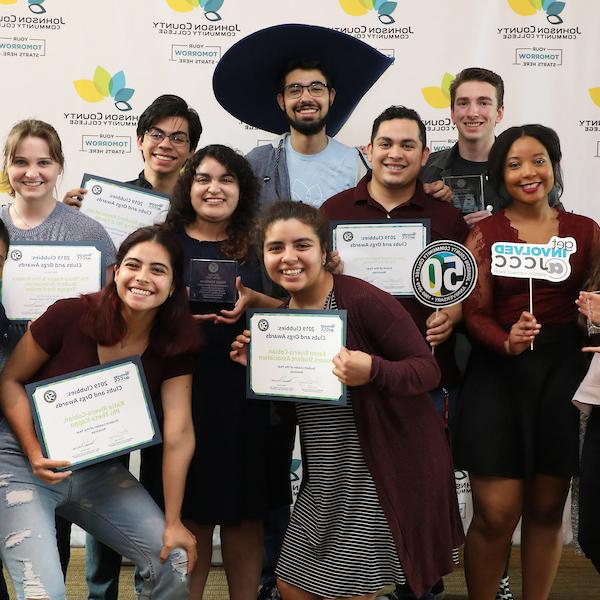 Every year the Honors Student Association receives a number of Clubbies awards in recognition of collegiality and campus engagement.